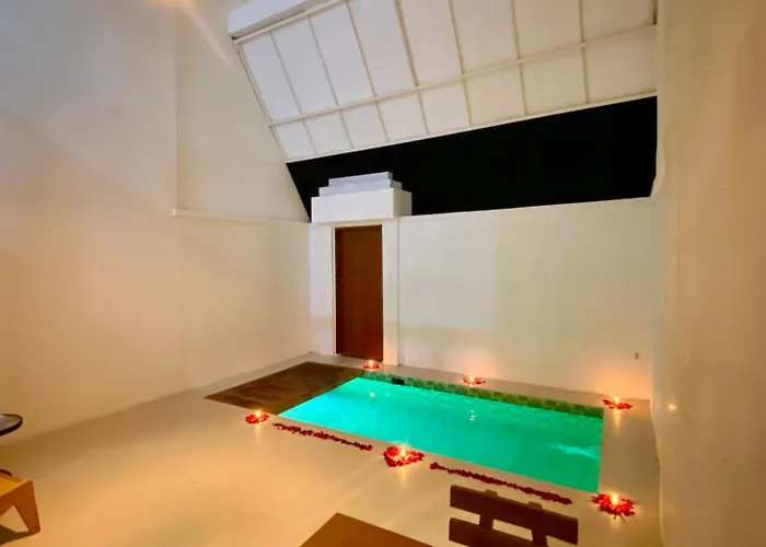 Noah And Chapel Villa Jimbaran (Bali)