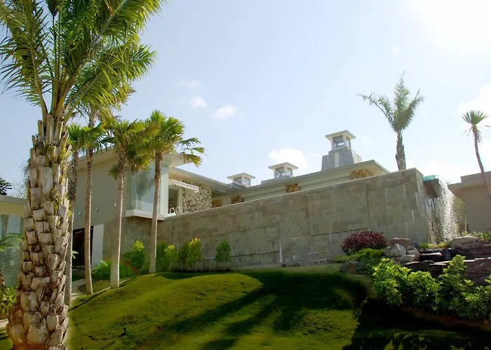 Villa Noah And Chapel Jimbaran (Bali)