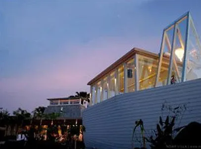 Noah And Chapel Villa Jimbaran (Bali)
