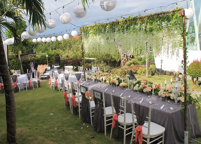 Villa Noah And Chapel Jimbaran (Bali)